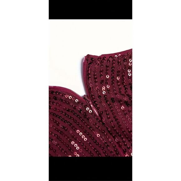 Beautiful burgundy sequin, backless lace-up gown, built in slip , hidden back zi - Picture 11 of 12